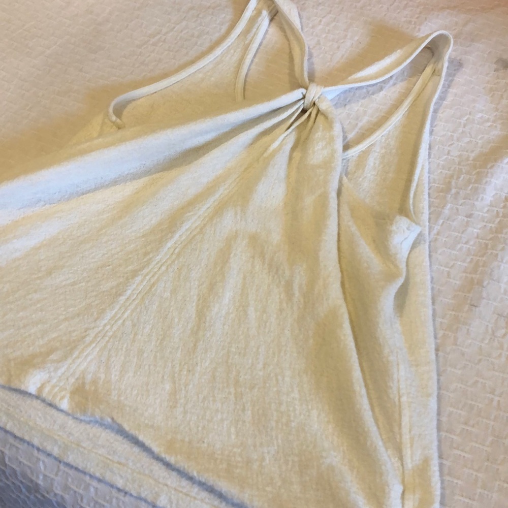 White tank - Picture 2 of 2